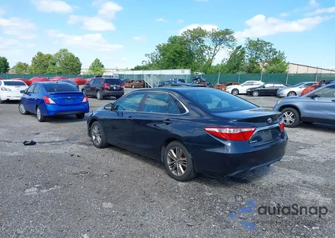 2015 Toyota Camry Se z USA, uszkodzony, nr VIN 4T1BF1FK1FU089922